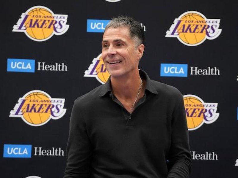 龙8头号玩家简介